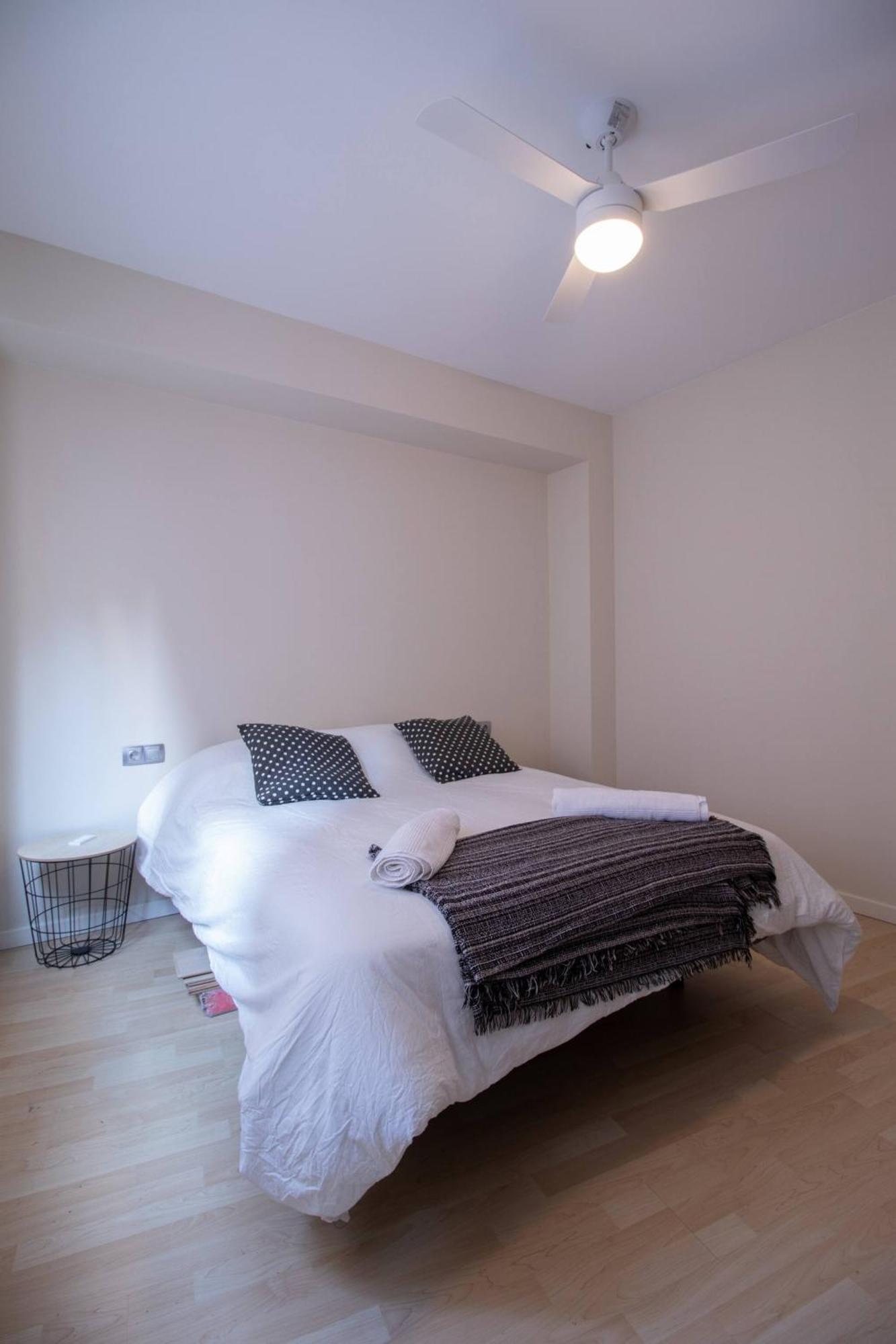 Appartement Old Town Flat By Concept Flats à Valence Extérieur photo