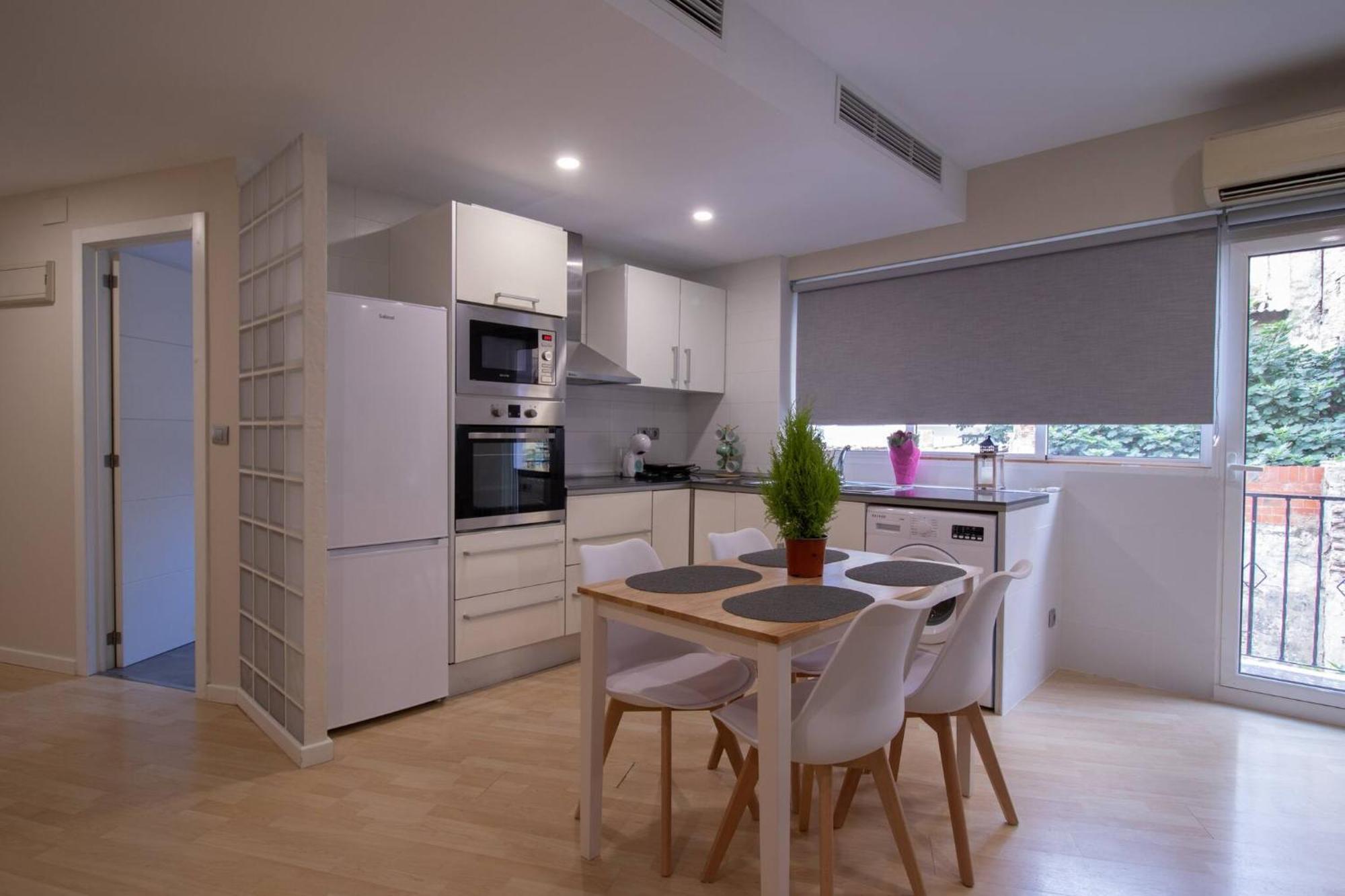 Appartement Old Town Flat By Concept Flats à Valence Extérieur photo