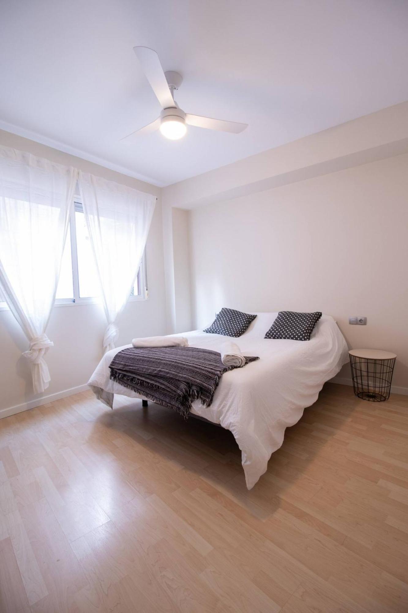 Appartement Old Town Flat By Concept Flats à Valence Extérieur photo